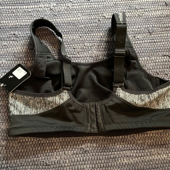 Pennington’s NWT Activezone Sports Bra Black 40DD/40E - Picture 4 of 10